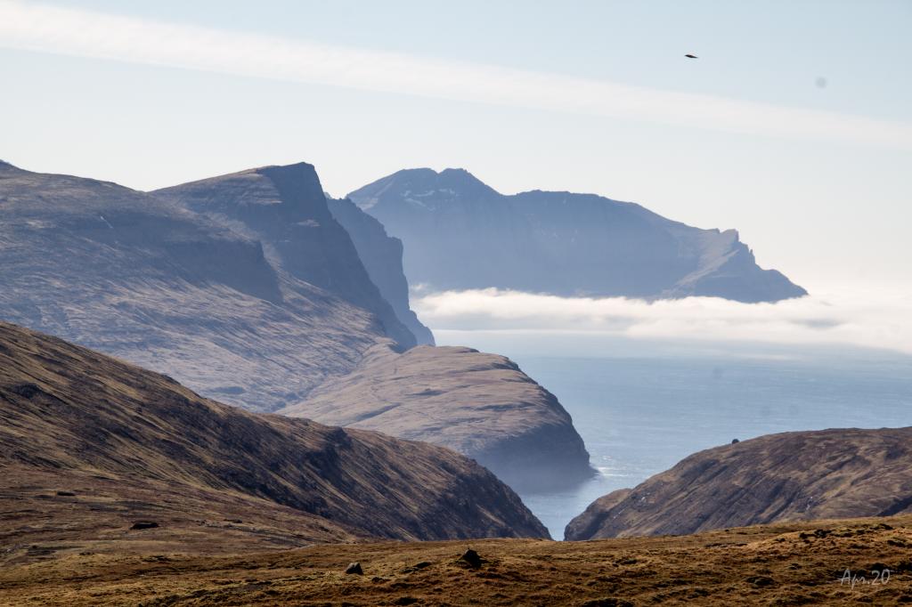 Hiking-Villagepath-Faroe-Islands-Saksun-Vestmanna
