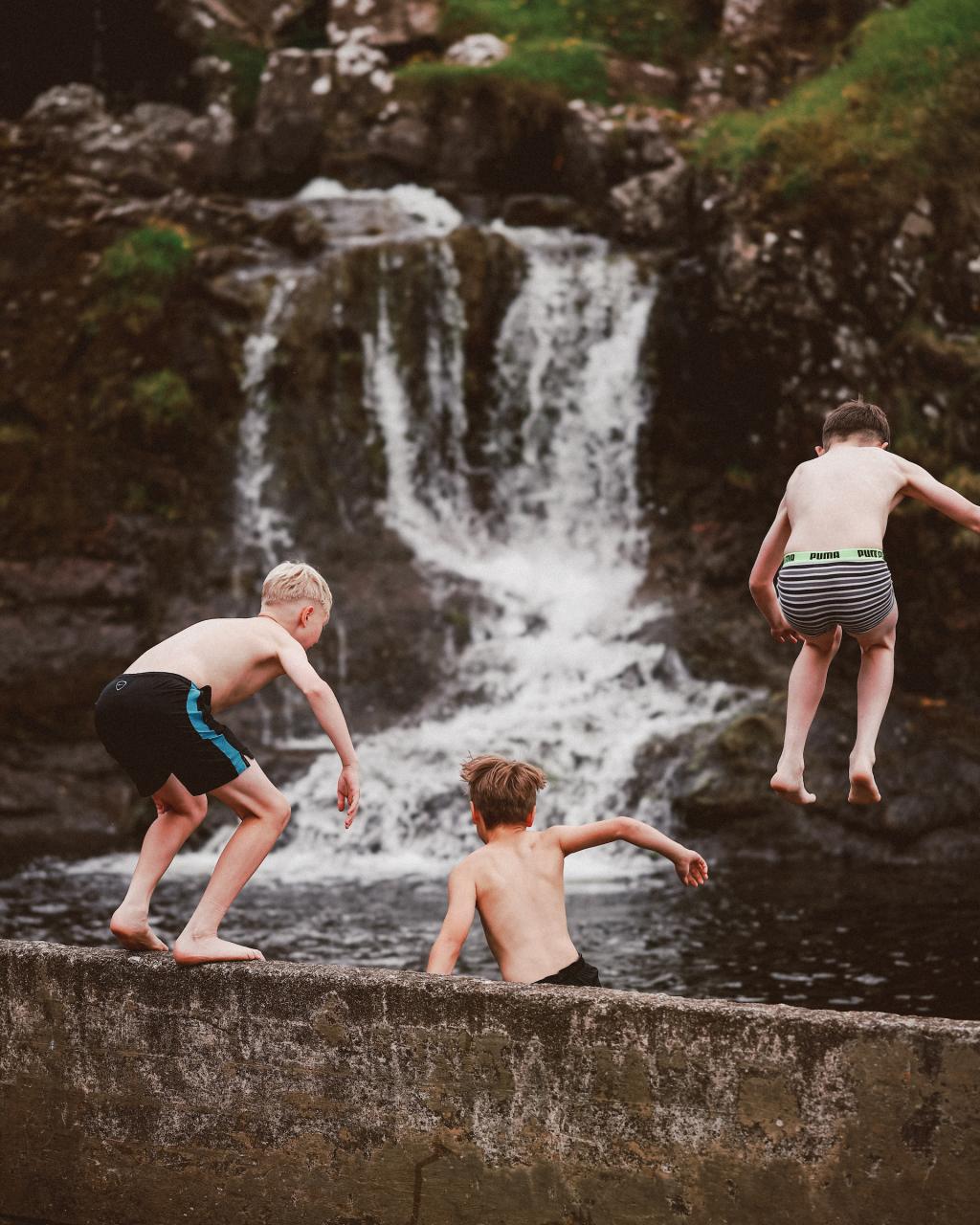 Outdoor swimming pool in Mykines