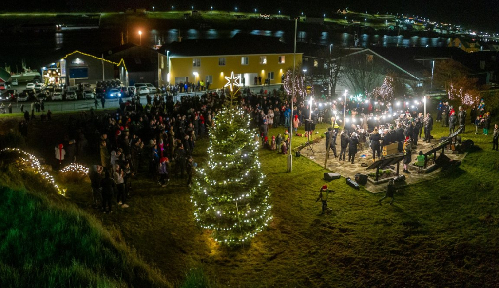 The christmas tree ceremony