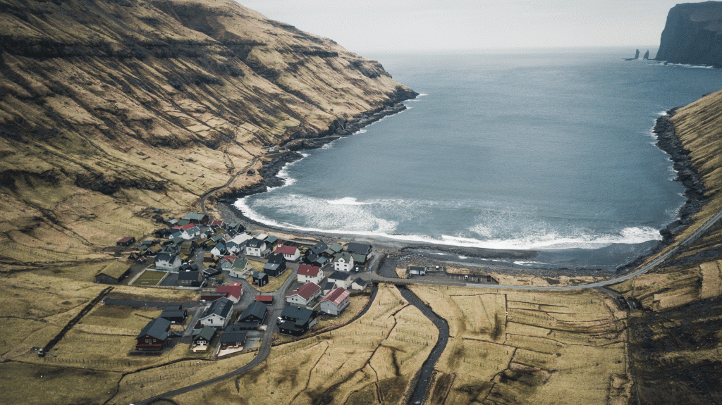 Shores at Tjørnuvík