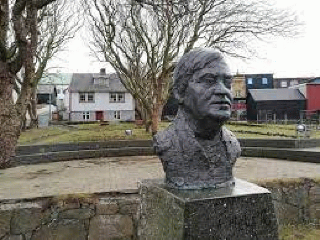 Jens Pauli Heinsen Memorial Statue