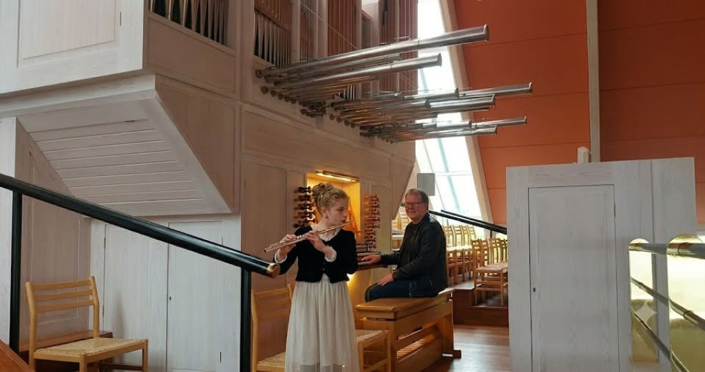 Matinee in Hoyvík church for organ and flute