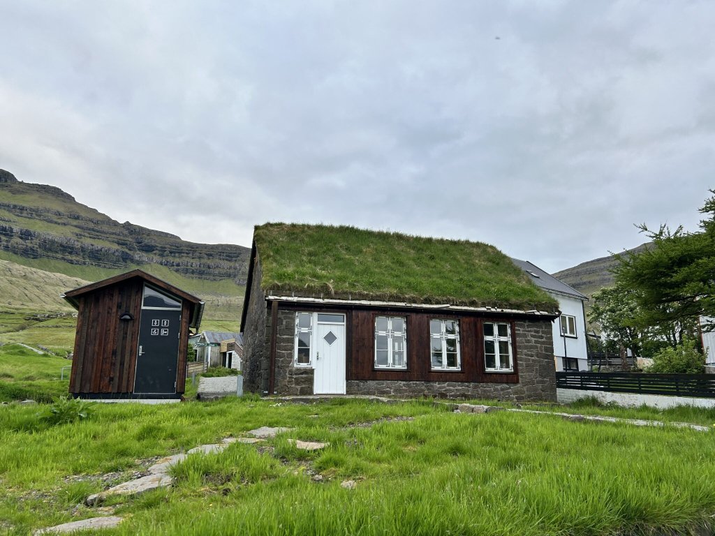 Gamli skúli, Leirvík
